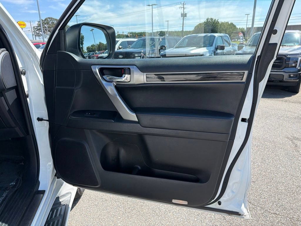 Used 2023 Lexus GX 460 Premium w/ Premium Package AWD/4WD image 23