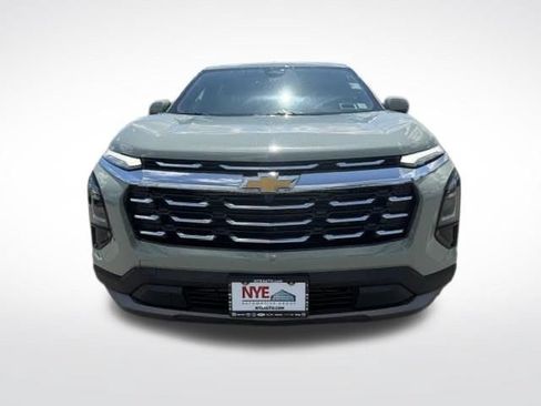 Used 2026 Chevrolet Equinox LT AWD/4WD image 2
