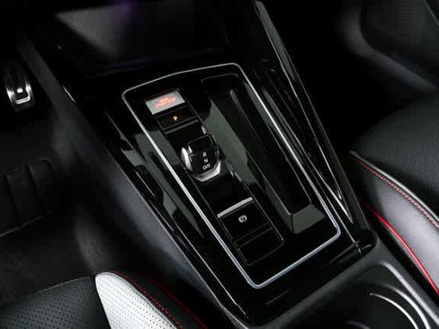 New 2026 Volkswagen GTI SE FWD image 17