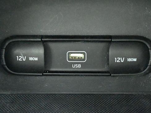 Used 2022 Kia Sportage LX image 19