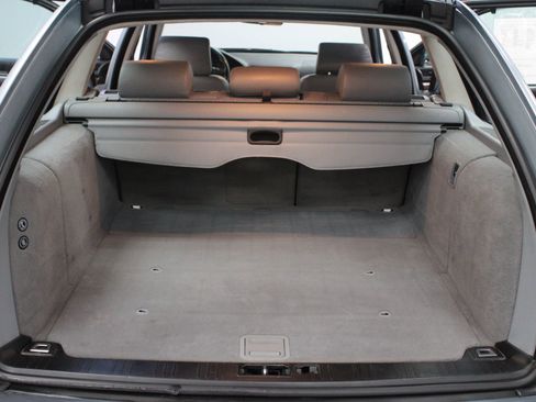 Used 2003 BMW 525i Wagon image 9