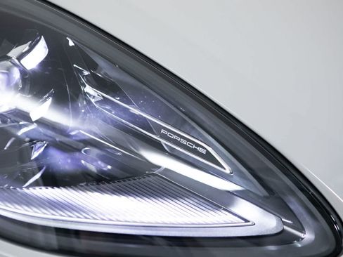 New 2026 Porsche Macan AWD/4WD image 16