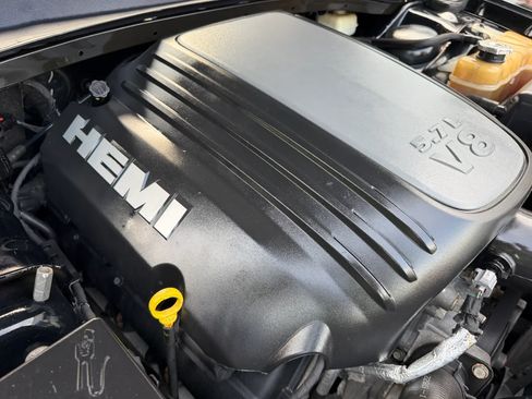 Used 2014 Chrysler 300 C RWD image 49