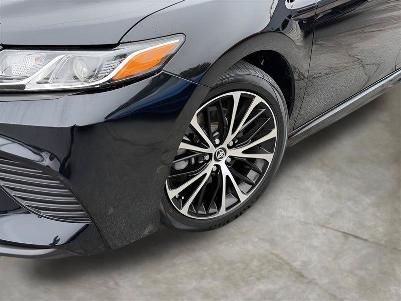 Used 2019 Toyota Camry SE w/ Convenience Package FWD image 6