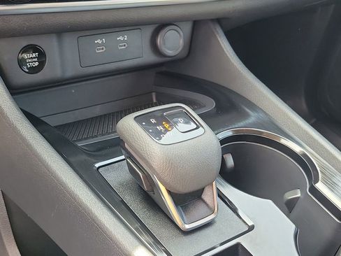 Used 2025 Nissan Rogue SV image 31