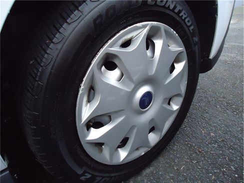 Used 2014 Ford Transit Connect XLT image 24