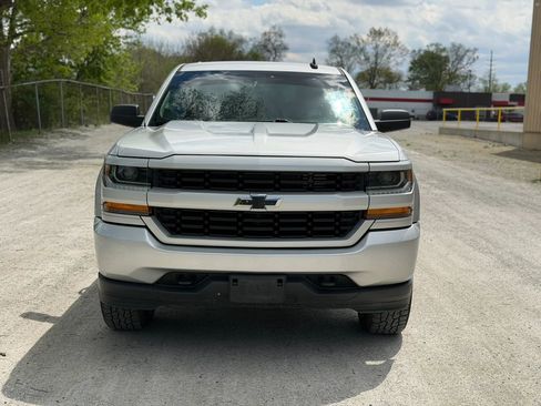 Used 2018 Chevrolet Silverado 1500 Custom w/ Custom Value Package AWD/4WD image 2