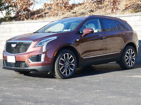 Certified 2022 Cadillac XT5 Sportv w/ Technology Package image 1
