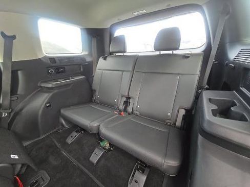 Used 2025 Hyundai Santa Fe SEL AWD/4WD image 12