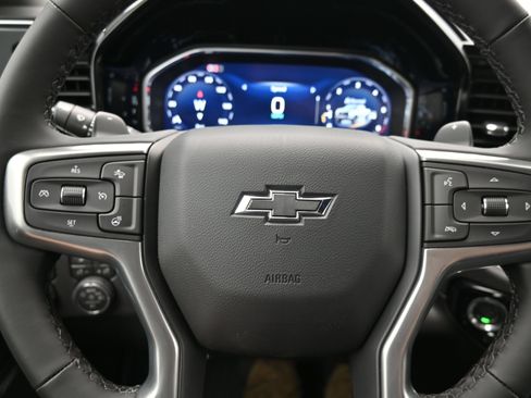 Used 2026 Chevrolet Silverado 1500 LT Trail Boss w/ LT Trail Boss Premium Package AWD/4WD image 16