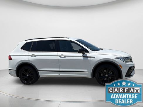 Used 2023 Volkswagen Tiguan SE R-Line FWD image 4