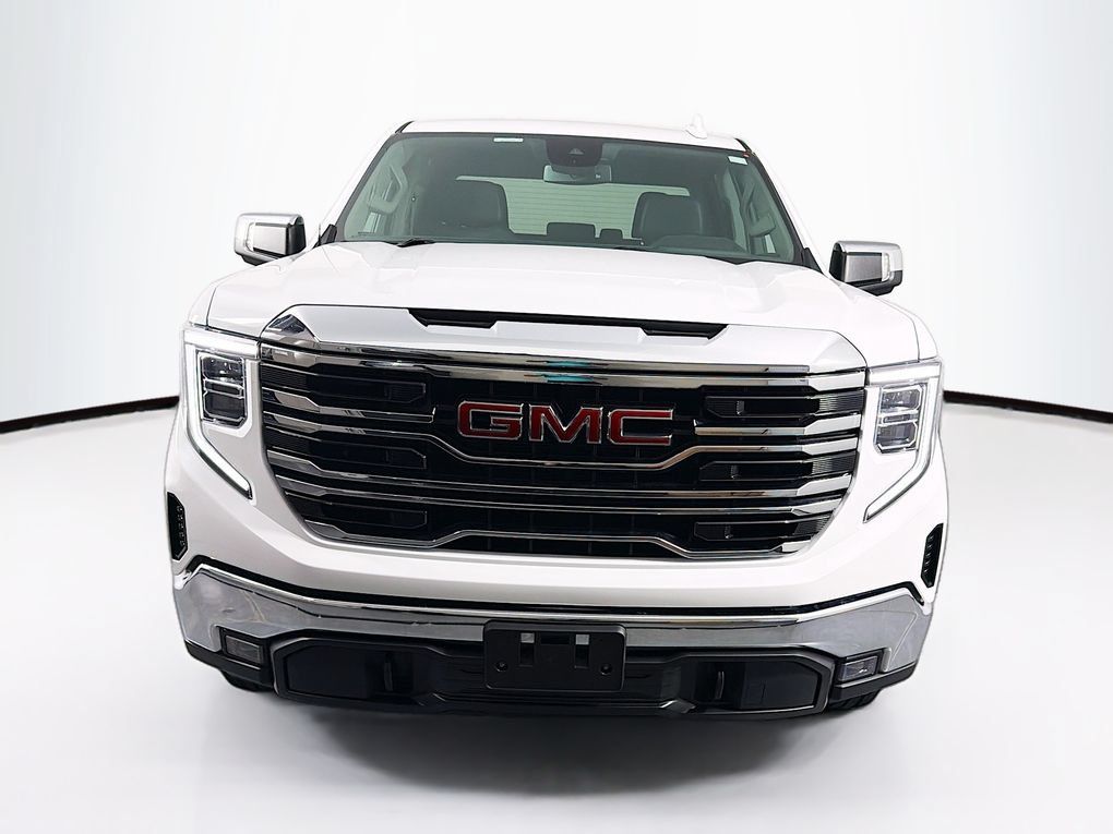 Used 2024 GMC Sierra 1500 SLT AWD/4WD image 2