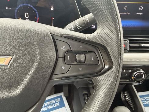 Used 2025 Chevrolet TrailBlazer LT AWD/4WD image 16