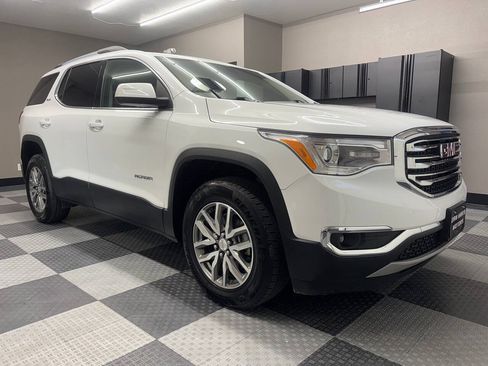 Used 2019 GMC Acadia SLE FWD image 4