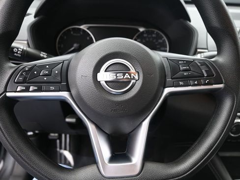 Used 2023 Nissan Altima 2.5 SV image 14