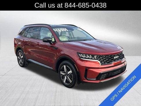 Used 2022 Kia Sorento S w/ Panoramic Sunroof Package image 3