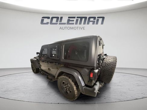 Used 2018 Jeep Wrangler Unlimited Sport image 3