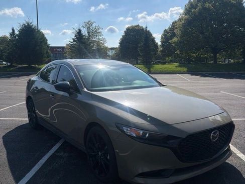 Used 2024 MAZDA MAZDA3 s AWD/4WD image 3