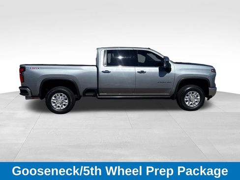 Used 2025 Chevrolet Silverado 2500 LTZ w/ LTZ Premium Package image 7