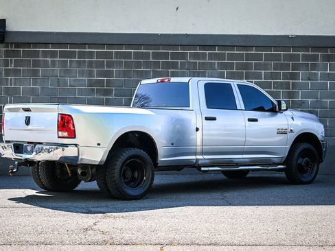 Used 2014 RAM 3500 Tradesman w/ Chrome Appearance Group AWD/4WD image 3