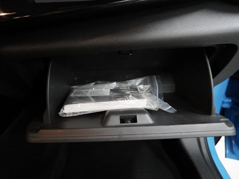 Used 2024 Chevrolet Trax RS w/ Sunroof Package image 36