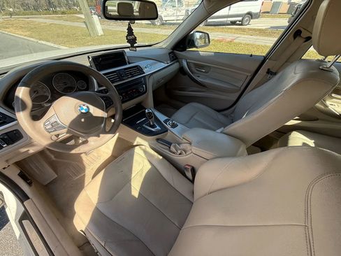 Used 2012 BMW 328i Sedan w/ Premium Pkg RWD image 11