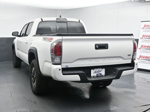 Used 2022 Toyota Tacoma TRD Off-Road w/ Technology Package image 6