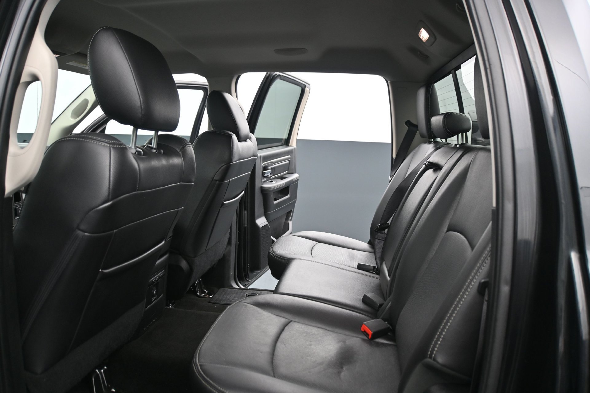 Used 2015 RAM 1500 Sport w/ Black Ram 1500 Sport Group AWD/4WD image 16