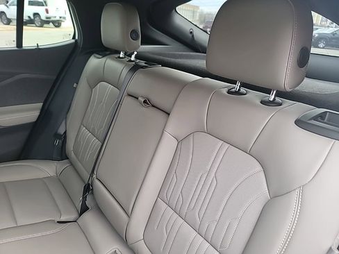 Certified 2024 Buick Envista Avenir image 9