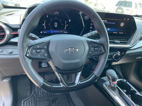 Used 2024 Chevrolet Trax RS image 24