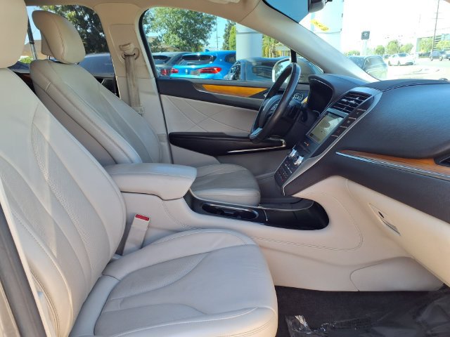 Used 2017 Lincoln MKC Select w/ Select Plus Package FWD image 25