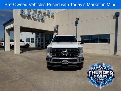 Used 2024 Ford F250 XLT w/ FX4 Off-Road Package AWD/4WD image 9
