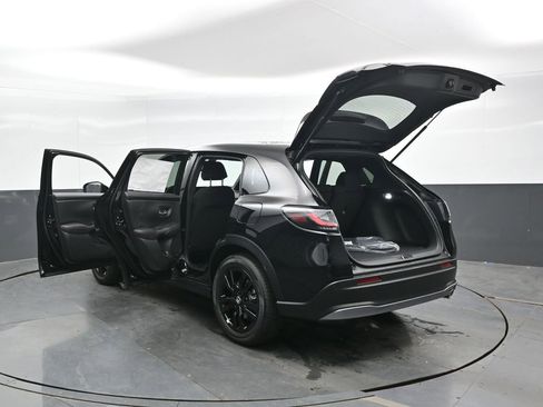 New 2027 Honda HR-V Sport image 40