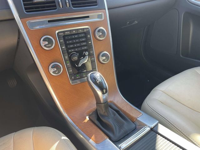 Used 2017 Volvo XC60 T5 Inscription w/ Preferred Option Package AWD/4WD image 30