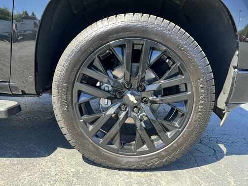 Used 2024 Chevrolet Silverado 1500 High Country w/ High Country Premium Package AWD/4WD image 11