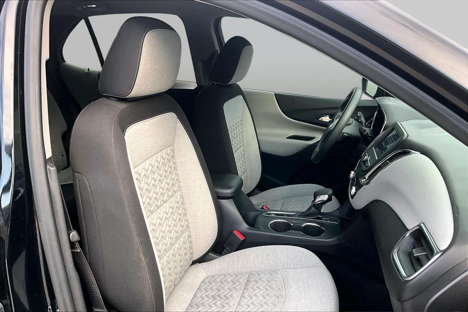 Used 2024 Chevrolet Equinox LS w/ LS Convenience Package FWD image 9