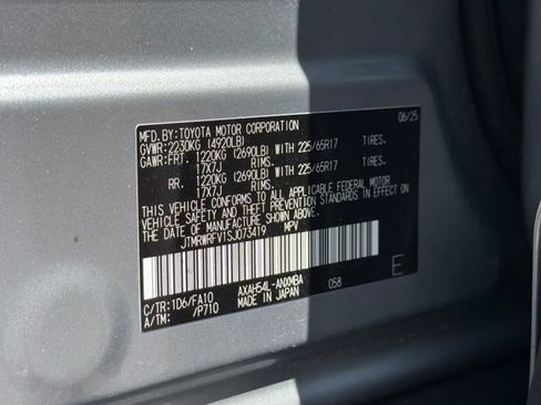 Used 2025 Toyota RAV4 XLE w/ Convenience Package AWD/4WD image 36