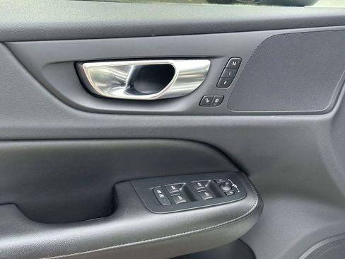 Certified 2022 Volvo S60 B5 Momentum w/ Premium Package image 14