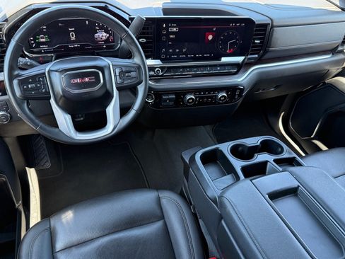 Used 2025 GMC Sierra 1500 SLT AWD/4WD image 12