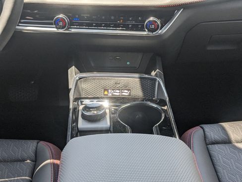 New 2026 Chevrolet Equinox RS w/ Convenience Package III image 20