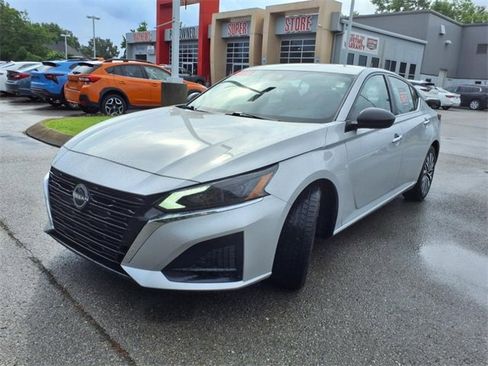 Certified 2024 Nissan Altima 2.5 SV image 19