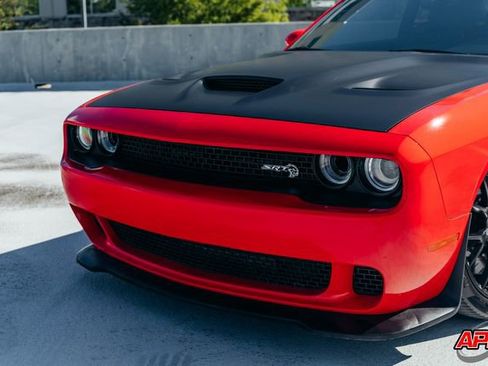 Used 2016 Dodge Challenger SRT Hellcat RWD image 22