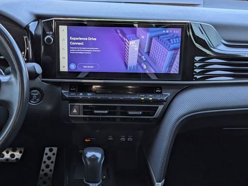 Used 2025 Toyota Camry SE w/ Multimedia Upgrade Package image 16