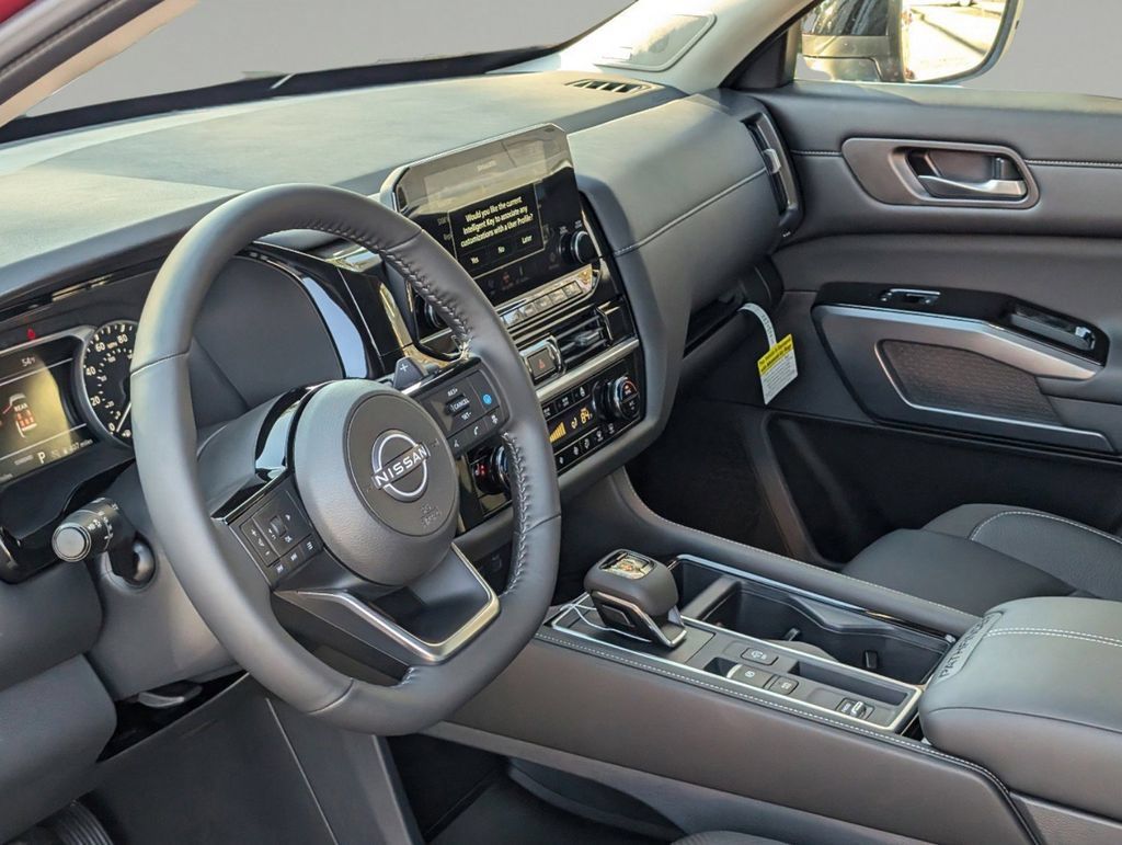 Certified 2025 Nissan Pathfinder SL w/ SL Premium Package FWD image 18