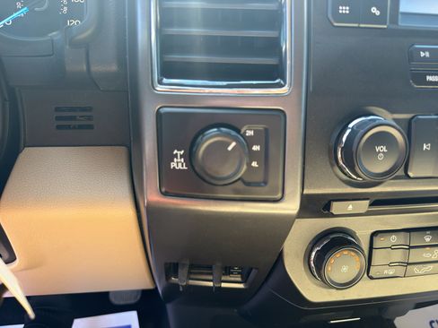 Used 2018 Ford F150 XLT w/ Equipment Group 301A Mid AWD/4WD image 12