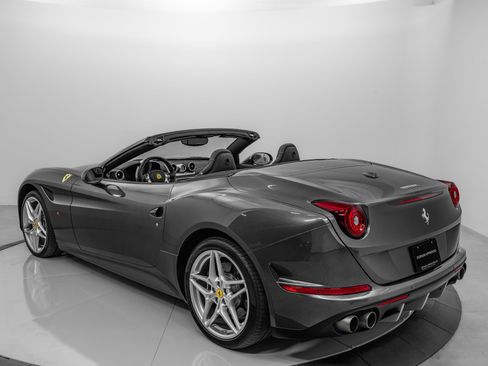 Certified 2016 Ferrari California T RWD image 13
