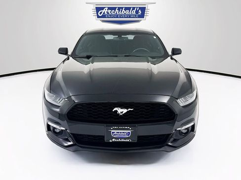 Used 2015 Ford Mustang Coupe image 2