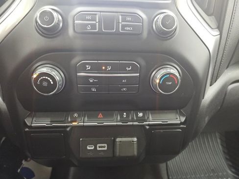 Used 2019 Chevrolet Silverado 1500 LT image 8