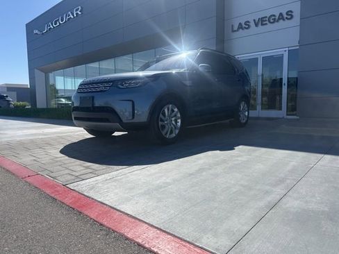 Used 2020 Land Rover Discovery HSE image 1