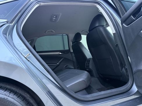 Used 2020 Volkswagen Passat 2.0T SE image 19